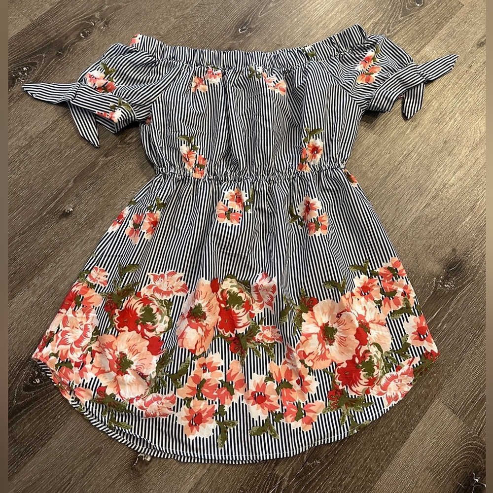 NWOT striped floral blouse - Picture 2 of 6